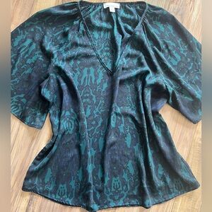Allison Joy Ikat EVEREVE Size M blouse